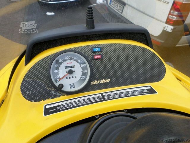 Pick-up bestelwagen Bombardier Motorschlitten Ski Doo Alpine 3