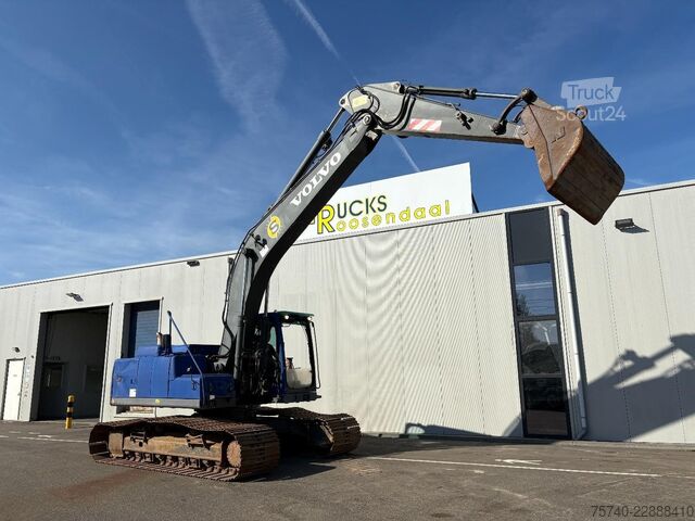 Bagger Volvo EC210  + 4870 Hours + bucket + fully operational