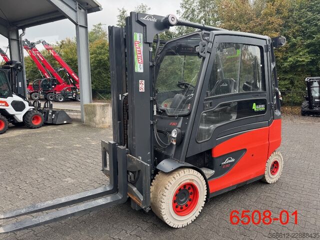 Frontlastare truck Linde E 50 HL 01