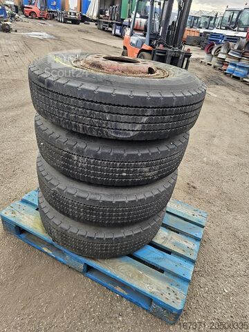 Încărcător redus PIRELLI FR 12 825/R 15 | LOWLOADER TIRES.