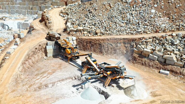 Installation de concassage mobile FABO MCK-110 Mobile Crushing Plant