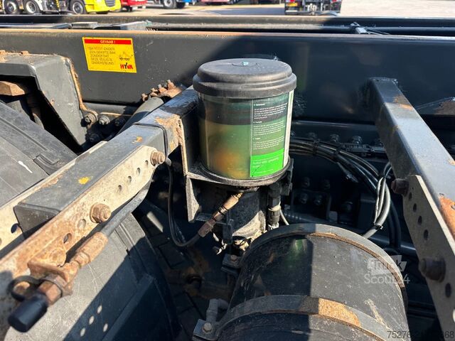 Tipper Ginaf X6 5250 CSE 10x4 Hyva kipper 28 m3 Euro 6