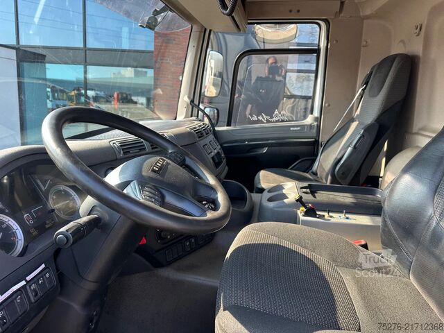 Tipper Ginaf X6 5250 CSE 10x4 Hyva kipper 28 m3 Euro 6