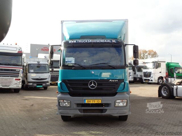 Suitcase Mercedes-Benz AXOR 1823 + Dhollandia Lift