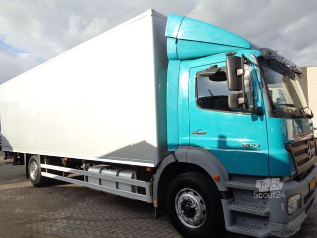 Koffer Mercedes-Benz AXOR 1823 + Dhollandia Lift