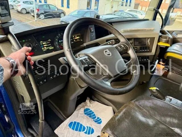 Transportador de madeira Volvo FH 16.750 8x2 / Loglift BF118S / Eu6