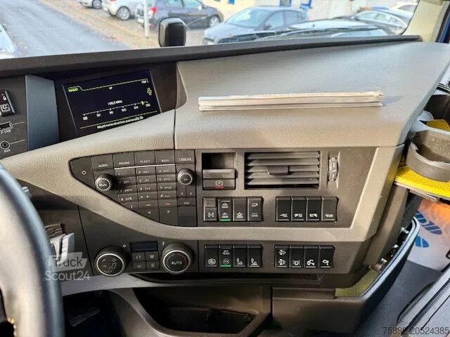 Timber transporter Volvo FH 16.750 8x2 / Loglift BF118S / Eu6