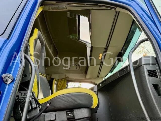 Přepravník dřeva Volvo FH 16.750 8x2 / Loglift BF118S / Eu6