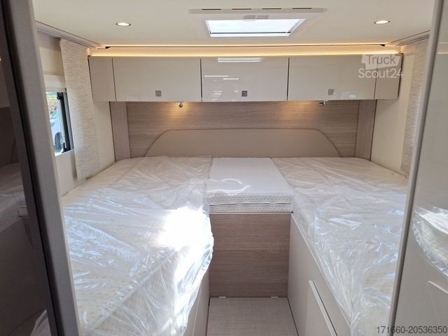 Félintegrált lakóautó BÜRSTNER Lineo T 690 G