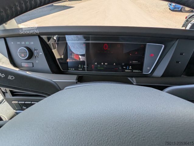 Standarta vilcējs VOLVO FH540 6X2/4, Voll- Luft, MIETEN?