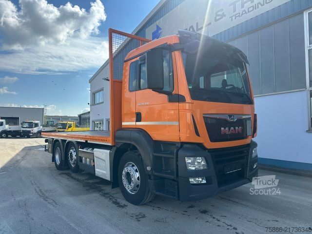 Камион с платформа MAN 26.430 TGS BL 6x2 Platteau - Mitnahmestapler