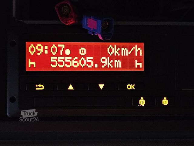 Standard-SZM DAF XF 480 SPACECAB LED INTARD.