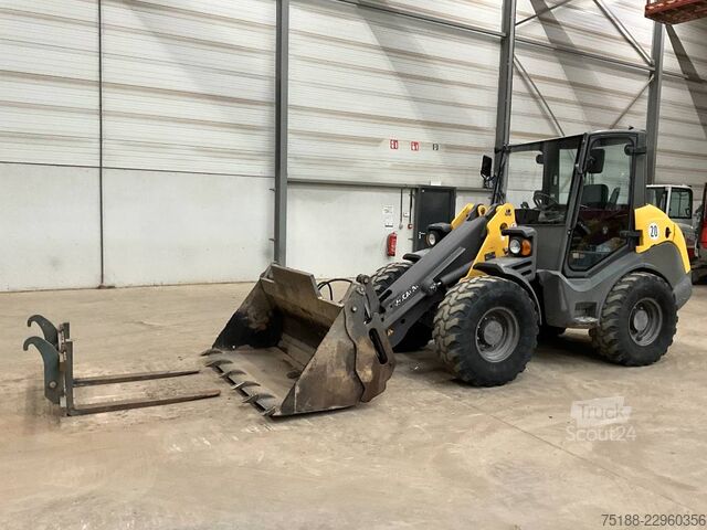 Nakladalnik Mecalac AX 850