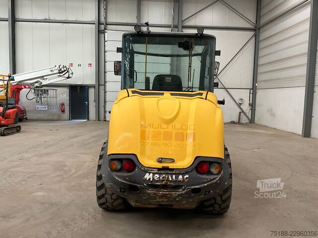 Nakladalnik Mecalac AX 850