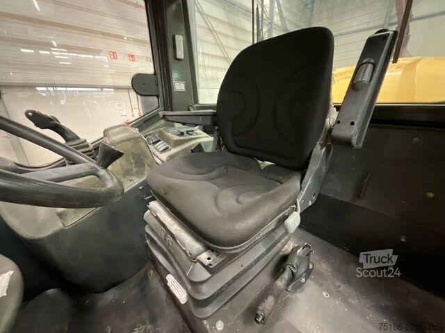 Nakladalnik Mecalac AX 850