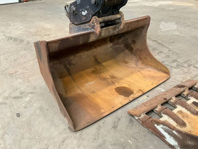 Mobiele graafmachine Komatsu PW 118 MR-8