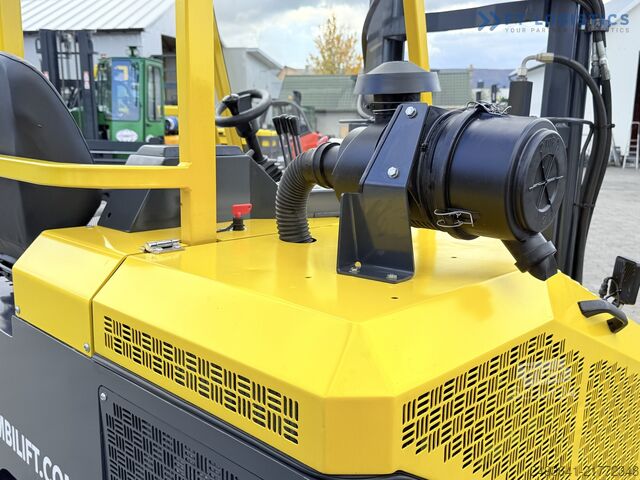 Stivuitor cu patru direcții Combilift C3000CB GAS TRIPLEX 4900 POSITIONER TOP1