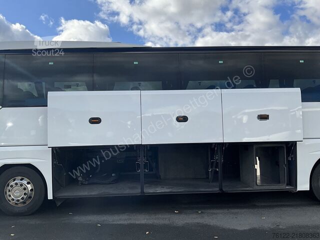 Reisebus Neoplan Tourliner L