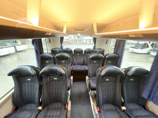Reisebus Neoplan Tourliner L