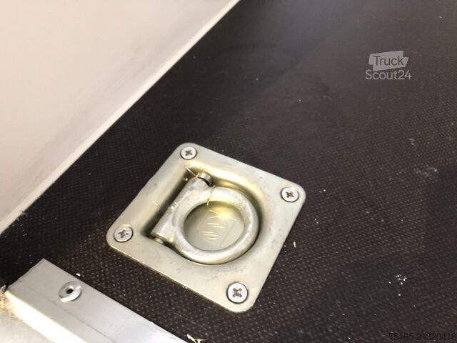 Koteloperävaunu Blyss F2736HTD Kofferanhänger