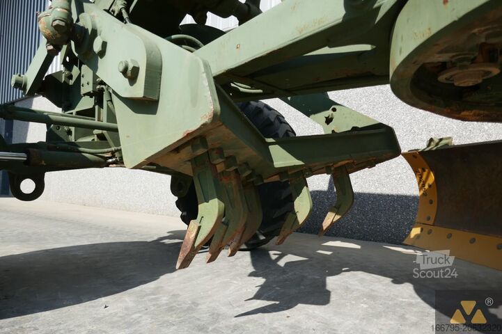 Greyder Caterpillar 130G Ex-army