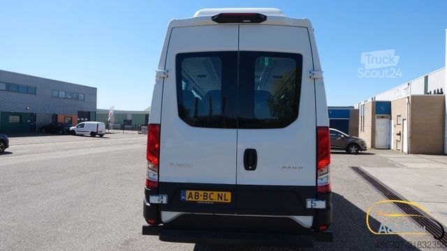 Turistbus IVECO NEU Daily 65C18 24 Sitze