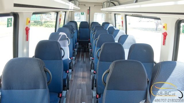 Turistbus IVECO NEU Daily 65C18 24 Sitze