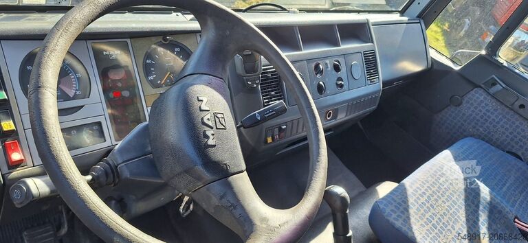 Самосвал с краном MAN TGM 18.220 4x2 3.S-Kipper mit Kran