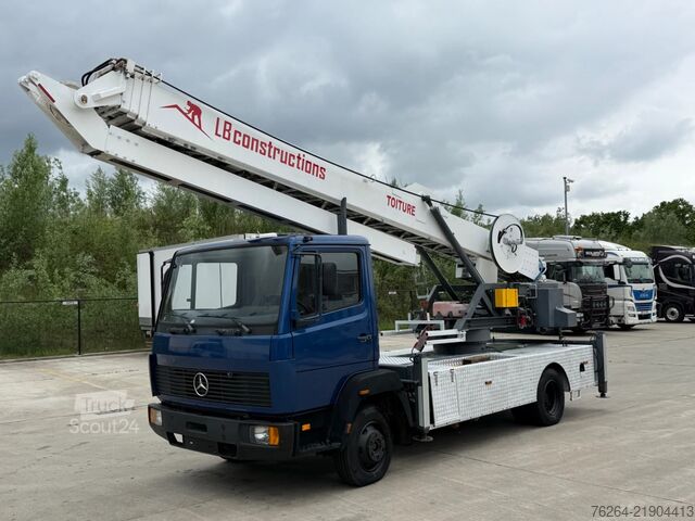 Camión grúa Mercedes-Benz 814 + KLAAS 28M/500KG
