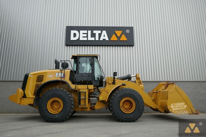 Riteņu iekrāvēji Caterpillar 972M