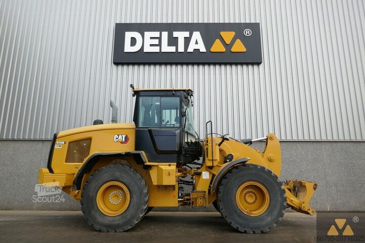 Riteņu iekrāvēji Caterpillar 926M