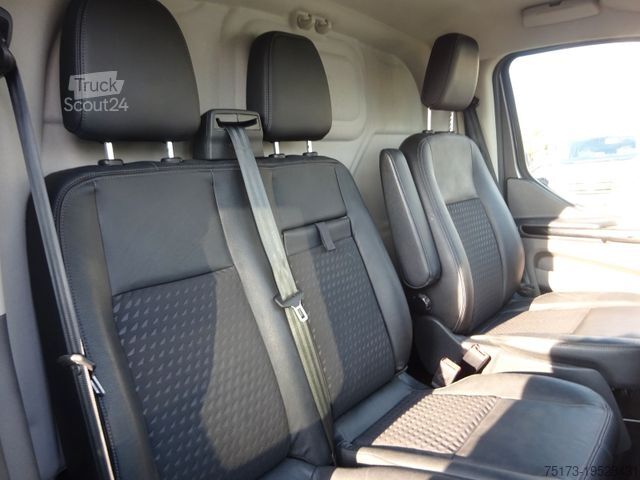 Umpikorja-auto FORD Transit Custom 320 L2H1 Sport Aut. Navi