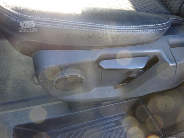 Umpikorja-auto FORD Transit Custom 320 L2H1 Sport Aut. Navi