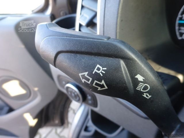 Umpikorja-auto FORD Transit Custom 320 L2H1 Sport Aut. Navi