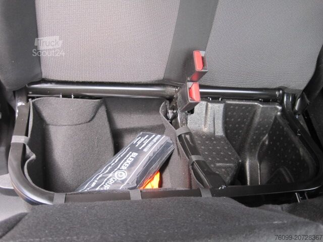 Kastenwagen lang Citroen Jumpy 2.0 HDI L3H1 Regal Dachtr. AHK Nav