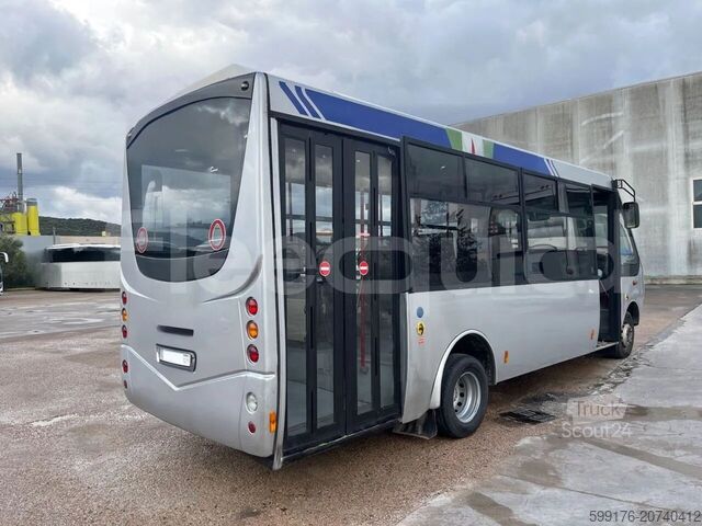 Автомобил за превоз на пътници IVECO Cacciamali