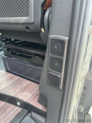 Kastenwagen Wohnmobil / Campervan  Julia Camper - Gran Yosemite 4x4 - MB Sprinter