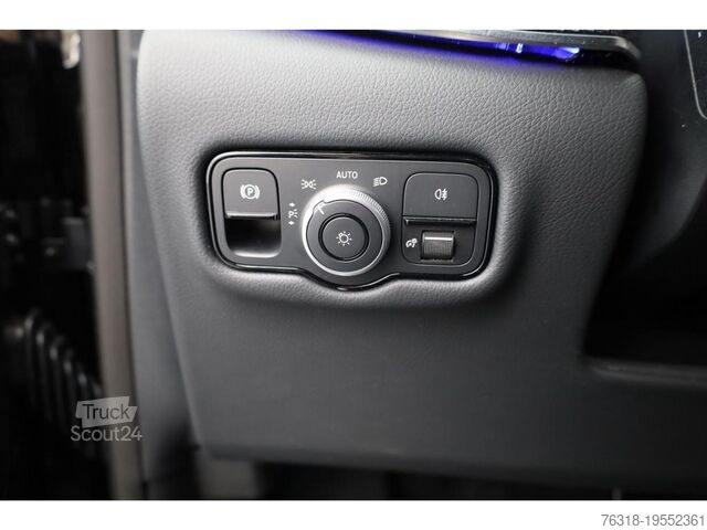 Minibus Mercedes-Benz V 220 d Avantg AMG Pano AHK Leder Multib Distr