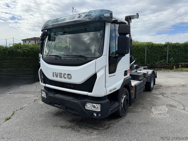 Kamion s kipom s pomičnim kontejnerom Iveco 120EL250