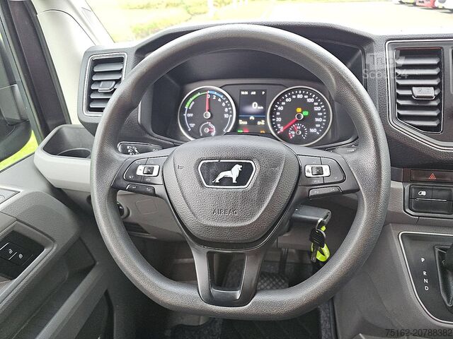 Karavan z visoko streho M.A.N. E-TGE L3H3 35kWh LED Autom