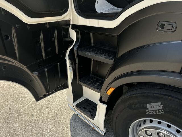 Tractor estándar Iveco S-WAY 530