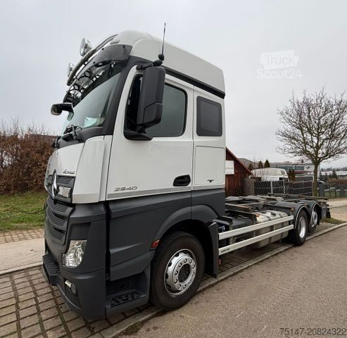 Samochód z wymienną zabudową MERCEDES-BENZ 2540 L Actros 6x2 Fahrschule 5-Sitzer Liftachse