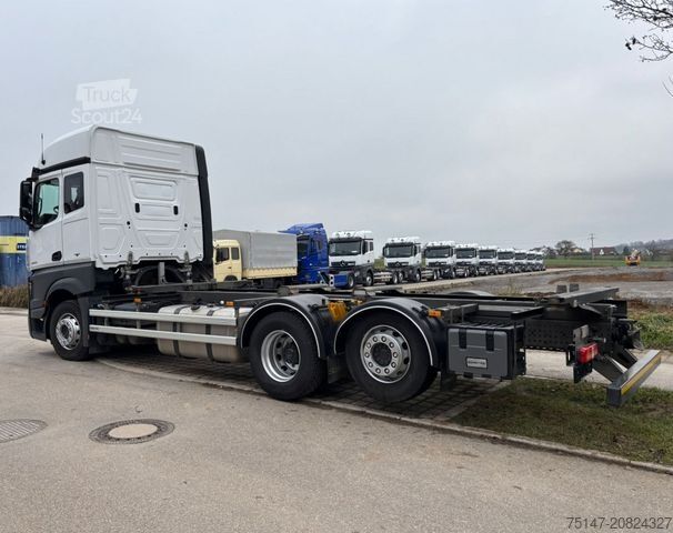 Samochód z wymienną zabudową MERCEDES-BENZ 2540 L Actros 6x2 Fahrschule 5-Sitzer Liftachse