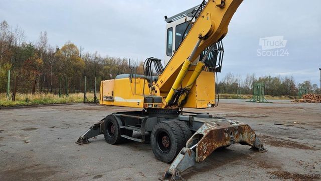 Încărcător pe roți LIEBHERR A924B Baujahr 2006 Umschlagbagger