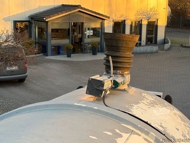 Tanksemitrailer D-TEC 30.000L VA Gülletankauflieger/Gelenkt/2 Stück!