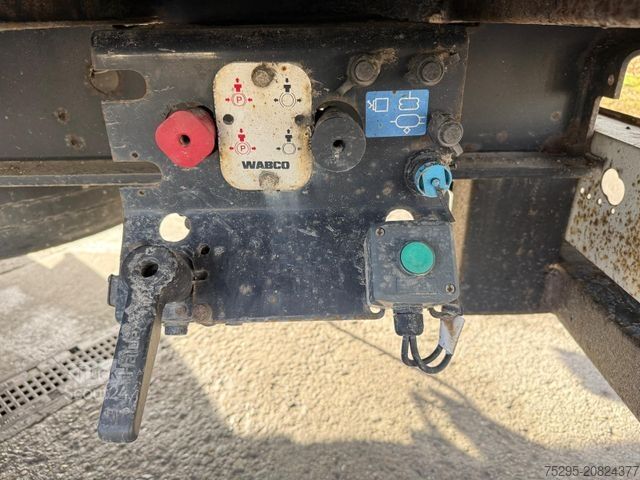 Otevřený návěs s plachtou KÖGEL 3 Achs MEGA Hubdach Liftachse SAF TÜV 01/2026