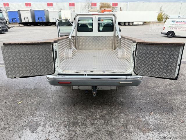 Pick-up FORD Pickup Showtruck für Motorräder AHK TÜV 02/27