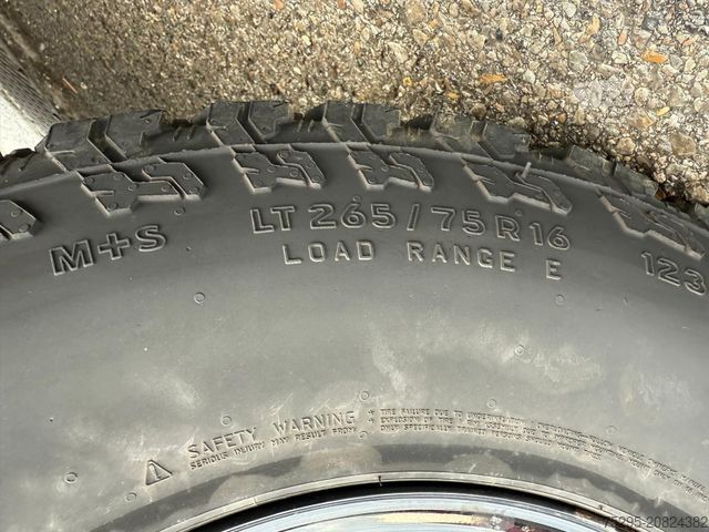 Pick-up FORD Pickup Showtruck für Motorräder AHK TÜV 02/27