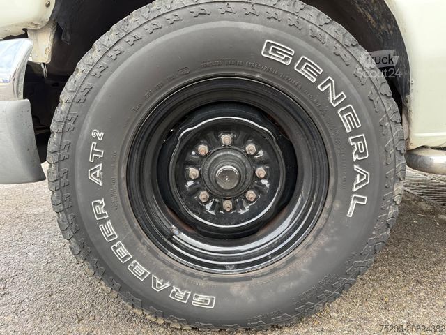 Pick-up FORD Pickup Showtruck für Motorräder AHK TÜV 02/27