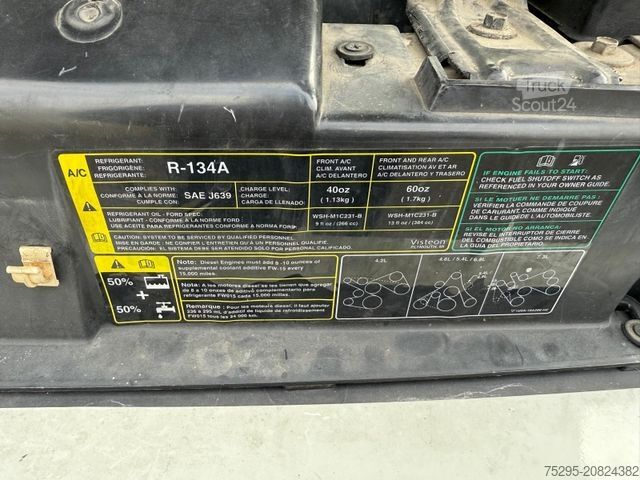 Pick-up FORD Pickup Showtruck für Motorräder AHK TÜV 02/27